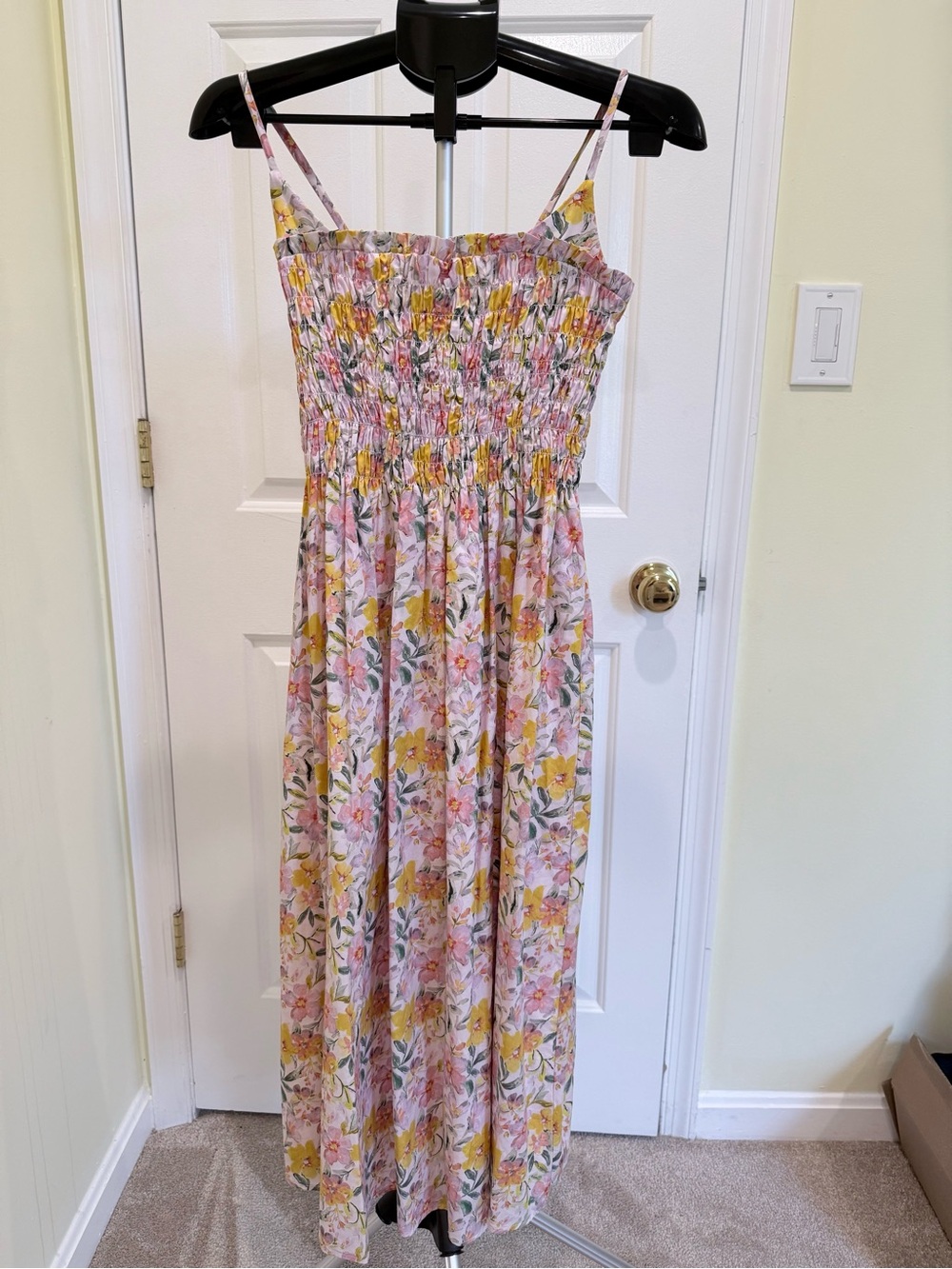 ASTR The Label Floral Smocked Midi Dress🌸